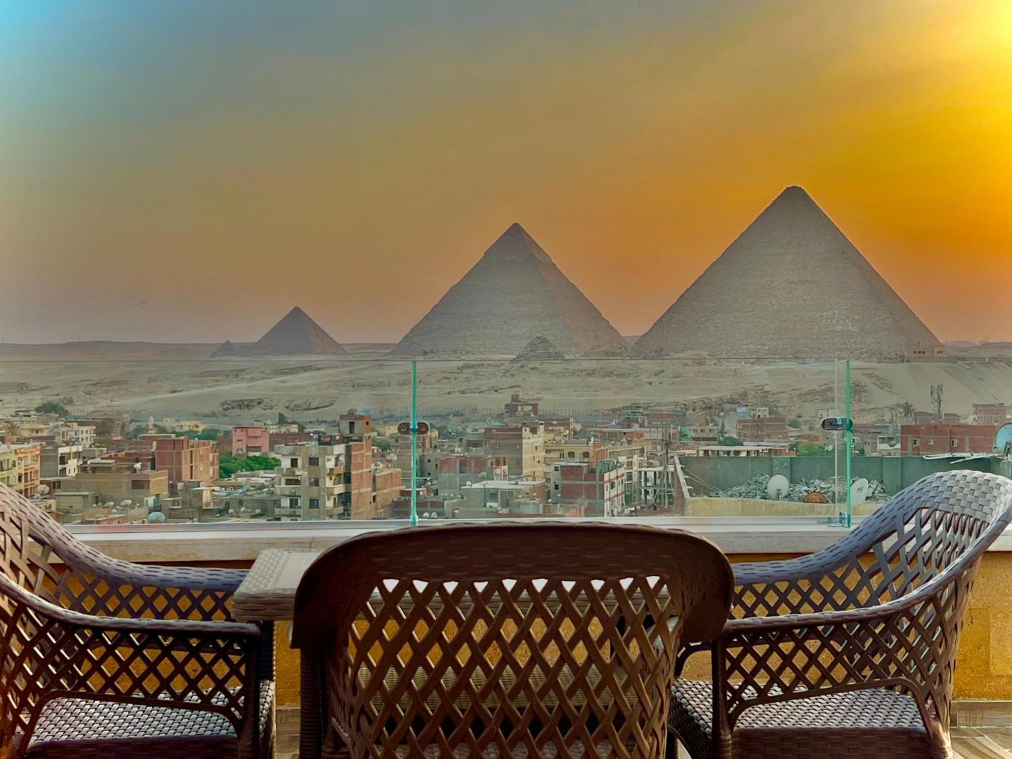 Celia Pyramids View Inn Nazlet el-Sîsi エクステリア 写真