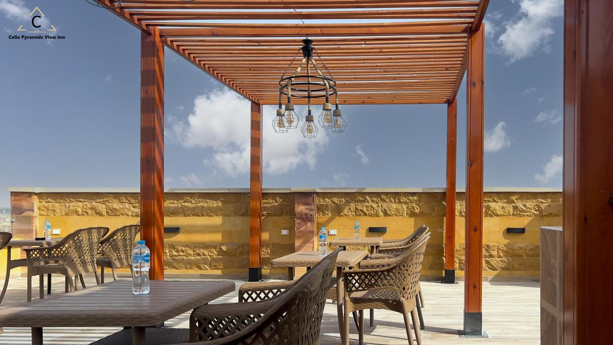 Celia Pyramids View Inn Nazlet el-Sîsi エクステリア 写真
